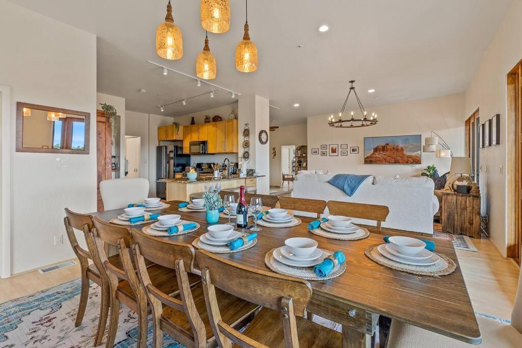 Close To Fresh Creek! Sleeps 12 ~ Amazing Views W/Serene Open Space ~ Hot Tub + Game Room ~ Trails Outside Sedona Exterior foto