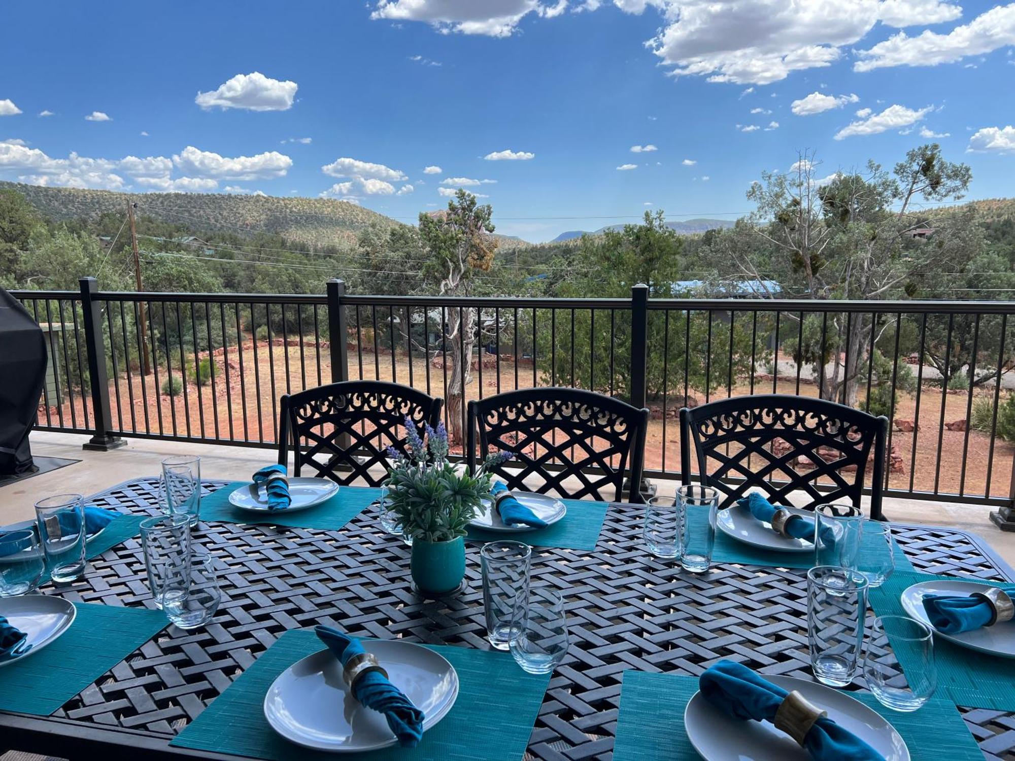 Close To Fresh Creek! Sleeps 12 ~ Amazing Views W/Serene Open Space ~ Hot Tub + Game Room ~ Trails Outside Sedona Exterior foto